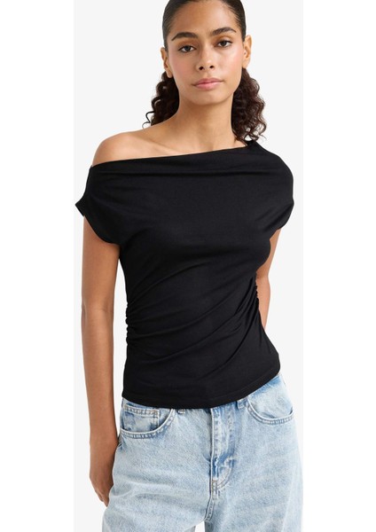 Slim Fit Dar Kesim Tek Omuzlu Siyah Bluz F8202AX25AU