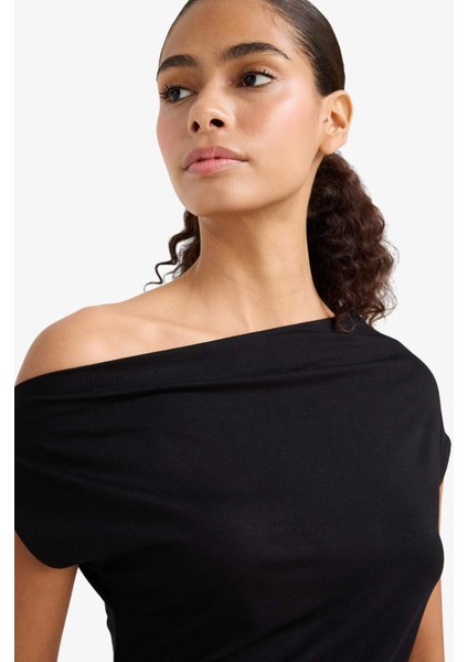 Slim Fit Dar Kesim Tek Omuzlu Siyah Bluz F8202AX25AU