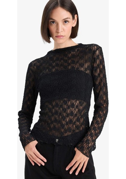 Slim Fit Dar Kesim Kayık Yaka Dantel Uzun Kollu Bluz