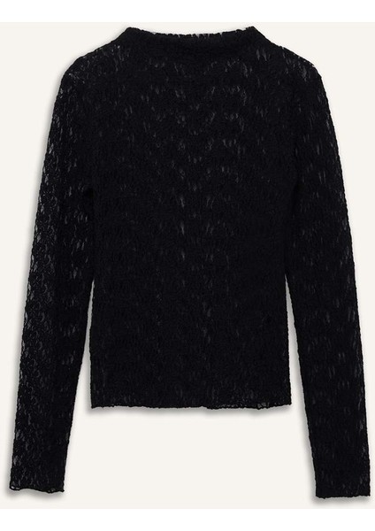 Slim Fit Dar Kesim Kayık Yaka Dantel Uzun Kollu Bluz