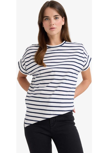 Asimetrik Bisiklet Yaka Çizgili Kısa Kollu Tişört F8175AX25AU