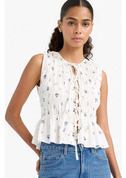 Fitted Bisiklet Yaka Çiçek Desenli Önden Bağlamalı Poplin Kolsuz Bluz F7577AX25AU