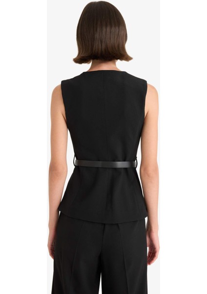 Fitted Bisiklet Yaka Kemer Detaylı Yelek F7293AX25AU