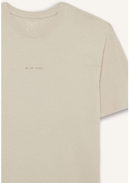 %100 Pamuk Boxy Fit Rahat Kesim Bisiklet Yaka Sırt Baskılı Kısa Kollu Tişört F8330AX25AU