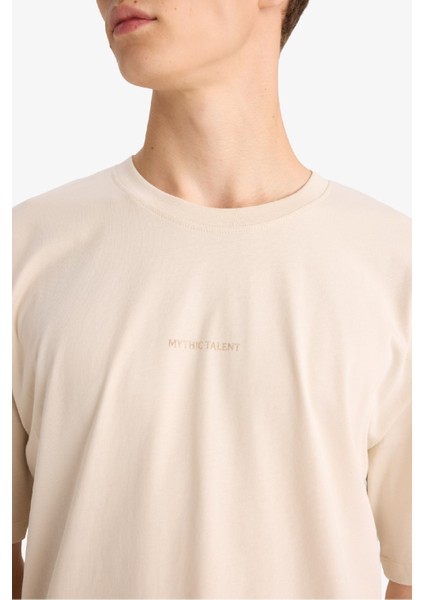 %100 Pamuk Boxy Fit Rahat Kesim Bisiklet Yaka Sırt Baskılı Kısa Kollu Tişört F8330AX25AU