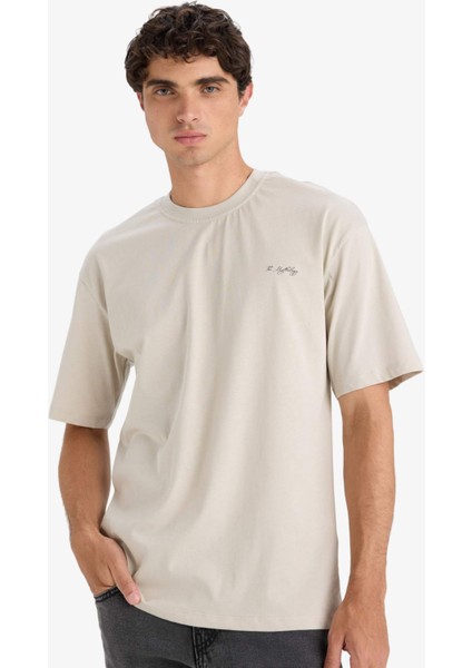 %100 Pamuk Boxy Fit Rahat Kesim Bisiklet Yaka Sırt Baskılı Kısa Kollu Tişört F8326AX25AU