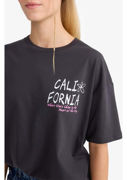 Coool Oversize Geniş Kalıp Bisiklet Yaka Sırt Baskılı Kısa Kollu Tişört F8750AX25AU