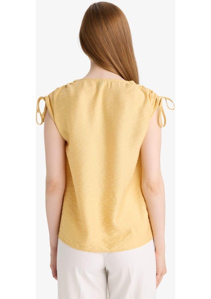 V Yaka Kısa Kollu Büzgü Detaylı Gömlek F2052AX25SM