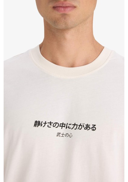 %100 Pamuk Regular Fit Bisiklet Yaka Sırt Baskılı Kısa Kollu Tişört F8906AX25HS