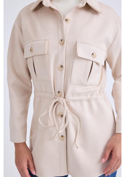 Beli Bağcıklı Kapak Cepli Düğmeli Ceket fırsatları