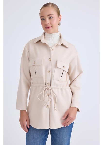 Beli Bağcıklı Kapak Cepli Düğmeli Ceket