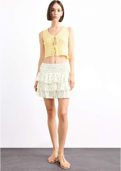 Beli Lastikli Çiçek Desenli Volanlı Mini Etek F7905AX25SM