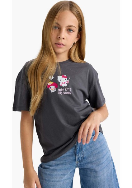 Kız Çocuk Hello Kitty Relax Fit Bisiklet Yaka Sırt Baskılı Kısa Kollu Tişört F9724A825HS