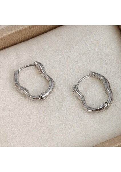 Xuping Çelik Küpe Wave Model Kadın Küpe Dalga Formlu Gümüş Renk Halka Küpe Su Geçirmez Alerji Yapmaz fiyatları