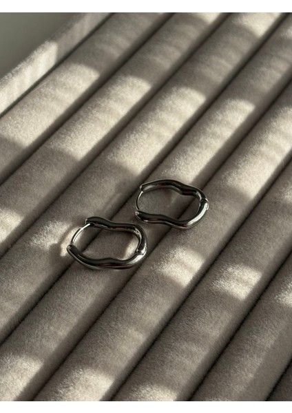 Xuping Çelik Küpe Wave Model Kadın Küpe Dalga Formlu Gümüş Renk Halka Küpe Su Geçirmez Alerji Yapmaz modelleri