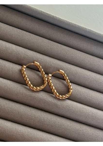 Xuping Çelik Küpe Luma Gold Altın Renk Burgu Desenli Kadın Halka Küpe & Oval Formda Modern Tasarm Es modelleri