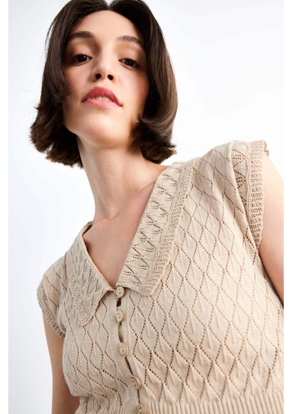 Crop Büyük Yaka Düğmeli Triko Atlet F7500AX25SM