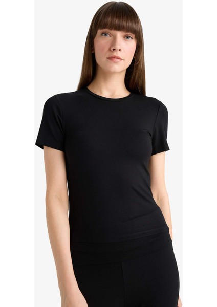 Bedene Oturan Kısa Kollu Tişört-Fall in Love Loungewear G0006AX25WN