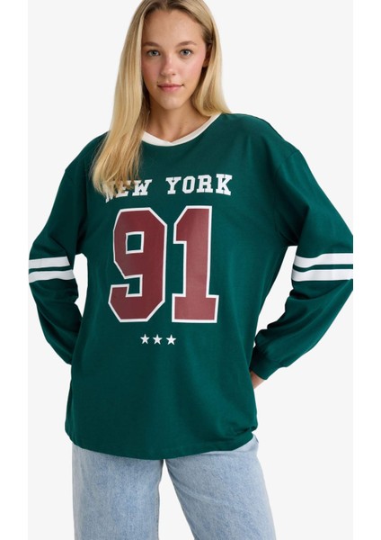 Loose Fit Bisiklet Yaka Sırt Baskılı Sweatshirt F8913AX25AU