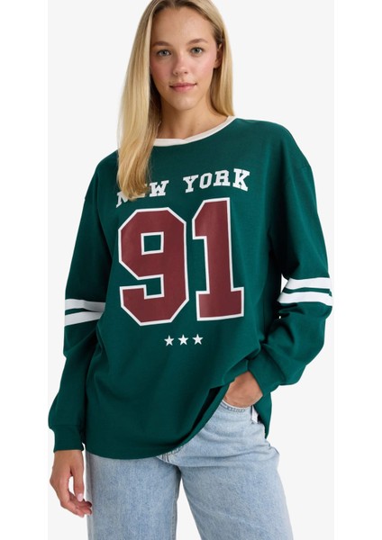 Loose Fit Bisiklet Yaka Sırt Baskılı Sweatshirt F8913AX25AU