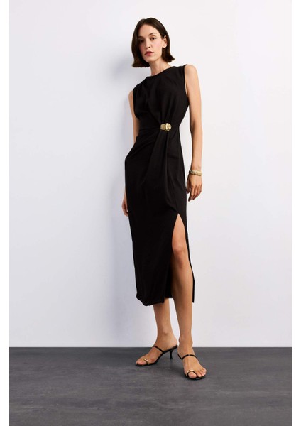 Fitted Toka Detaylı Poplin Kolsuz Yırtmaçlı Midi Elbise G0267AX25SM