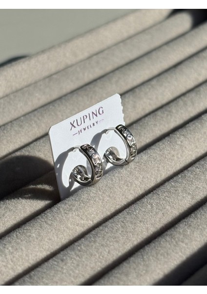 Xuping Çelik Küpe Kadın Silver Gümüş Renk Kabartma Desenli Halka Küpe Riva Model Şık & Modern Tasarm