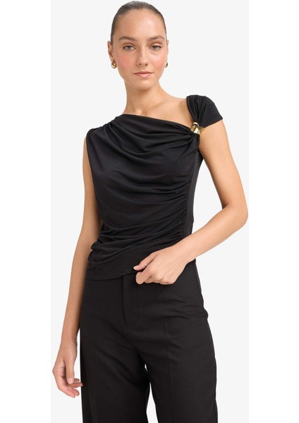 Slim Fit Dar Kesim Tek Omuzlu Toka Detaylı Bluz F9506AX25AU