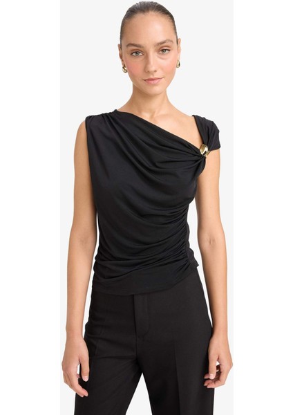 Slim Fit Dar Kesim Tek Omuzlu Toka Detaylı Bluz F9506AX25AU