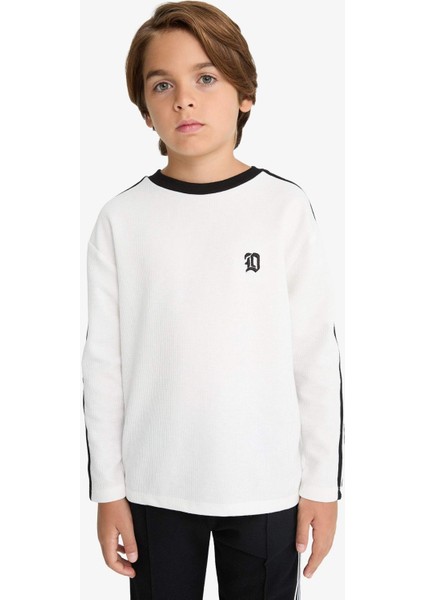 Erkek Çocuk Oversize Geniş Kalıp Bisiklet Yaka Aplike Waffle Uzun Kollu Tişört G1807A825AU