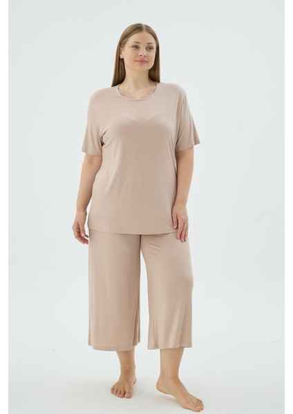 Büyük Beden V Yaka Kısa Kollu Capri Alt Pijama Takımı C7T5N371 fiyatları