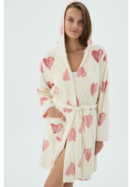 Kadın Kalp Desenli Kuşaklı Polar Krem Kısa Sabahlık C7T8N271 modelleri