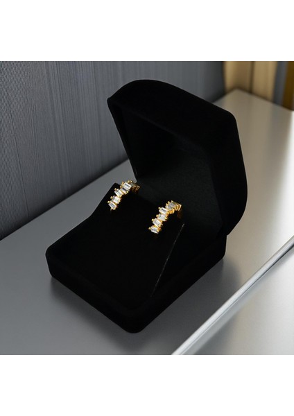 Baget Küpe Yamuk Tarz 925 Ayar Gümüş 18 K Altın Kaplama Kadife Kutuda