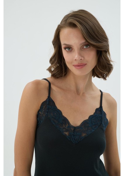 Kadın Dantel Detaylı Askılı Şortlu Siyah Pijama Takımı C2T8N271 modelleri