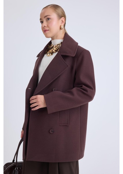 Düğmeli Büyük Cepli Kısa Kaşe Kaban modelleri