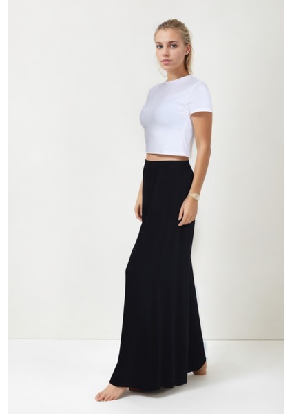 Pile Detaylı Geniş Paça Pantolon fırsatları