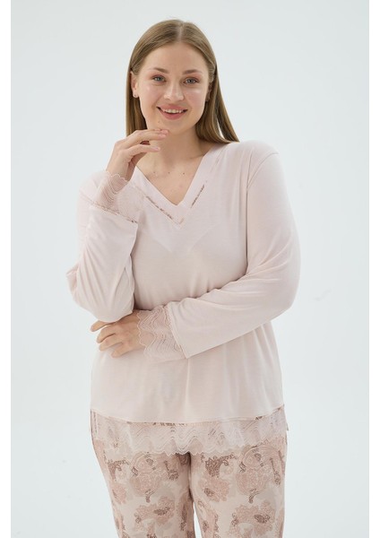 Kadın Büyük Beden Dantel Detaylı V Yaka Uzun Kollu Desenli Pijama Takımı C8T3N271