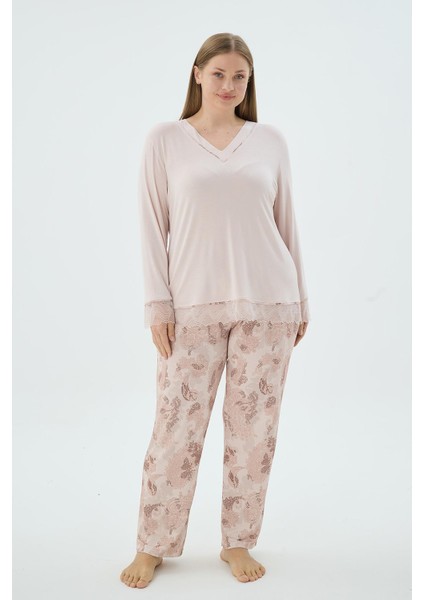 Kadın Büyük Beden Dantel Detaylı V Yaka Uzun Kollu Desenli Pijama Takımı C8T3N271 fiyatları