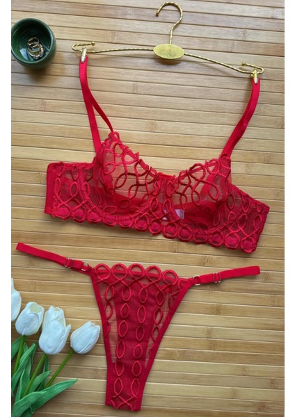 Dantel Desteksiz Balenli Sütyen & String Takımı 75-90B modelleri