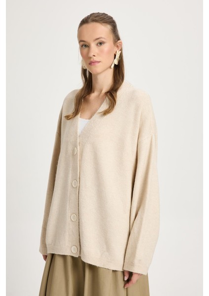 Oversize Düğmeli Triko Hırka Ekru indirimleri