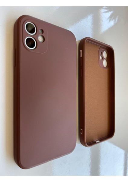 İphone 11 İle Uyumlu Köşeli Kalıp ( 12 GÖRÜNÜMLÜ) Logosuz Lansman İçi Kadife Esnek Silikon Kılıf