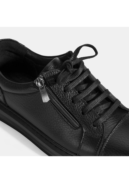 Kadın Siyah Bağcıklı Fermuar Detaylı Deri Günlük Ayakkabı