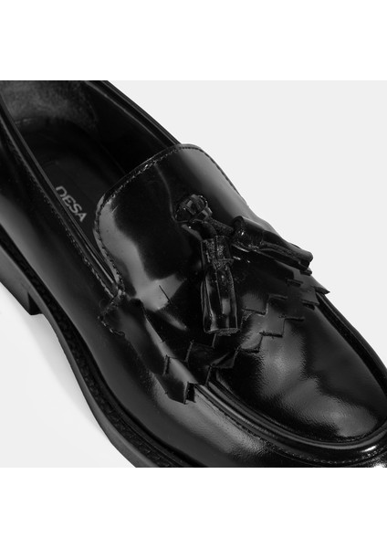 Kadın Siyah Püskül Detaylı Deri Loafer