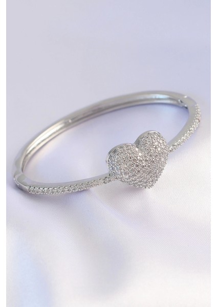 Bfs Vip Seri Pirinç Zirkon Taşlı Gümüş Renk Kalp Model Kelepçe