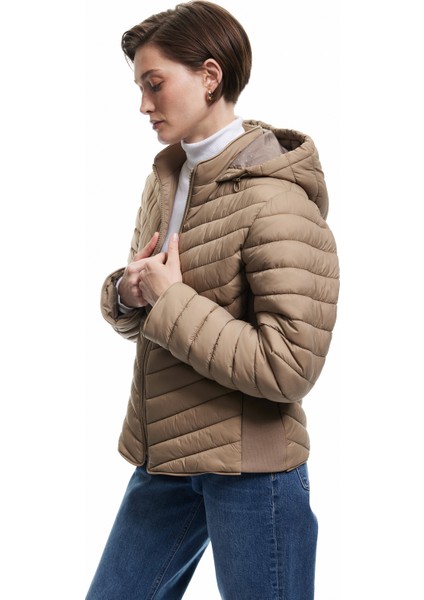 Uzun Kollu Cepli Fermuarlı Su Itici Kapüşonlu Şişme Mont fiyatları