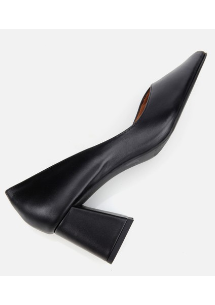 01AYH312470A100 KADIN Deri Siyah Kalın Topuklu Ayakkabı