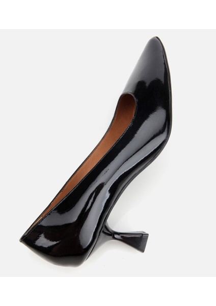 01AYH312490A100 KADIN Rugan Deri Siyah Esnek Tabanlı Stiletto