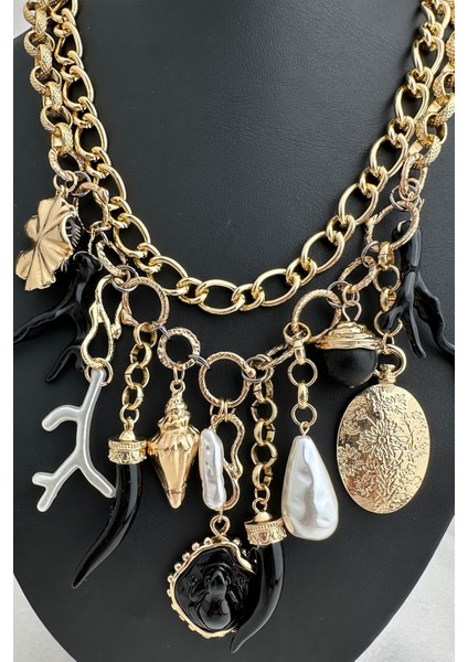 Siyah ve Altın Inci Detaylı Gotik Tarz Zincirli Charm Tasarım Kolye modelleri