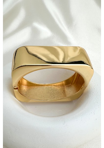 Özel Seri Altın Rengi Kare Form Kelepçe Bileklik (Iç Çapı:6cm) modelleri