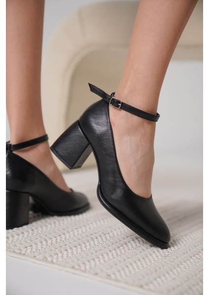 Josephine Kadın Mat Siyah Topuklu Ayakkabı fırsatları