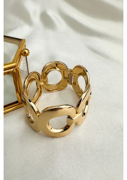 Özel Seri Altın Rengi Sıralı Halka Detay Kelepçe Bileklik (Iç Çapı:6cm) indirimleri